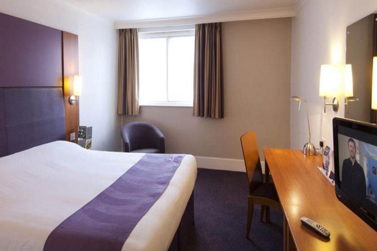 Premier Inn Skipton North Gargrave Ngoại thất bức ảnh