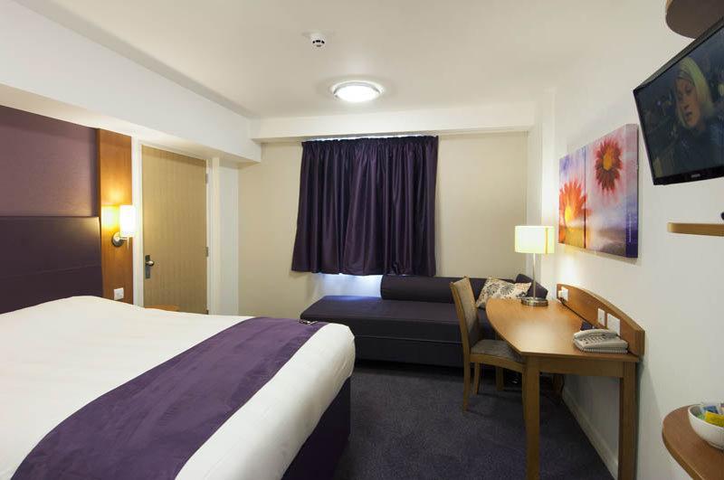 Premier Inn Skipton North Gargrave Ngoại thất bức ảnh